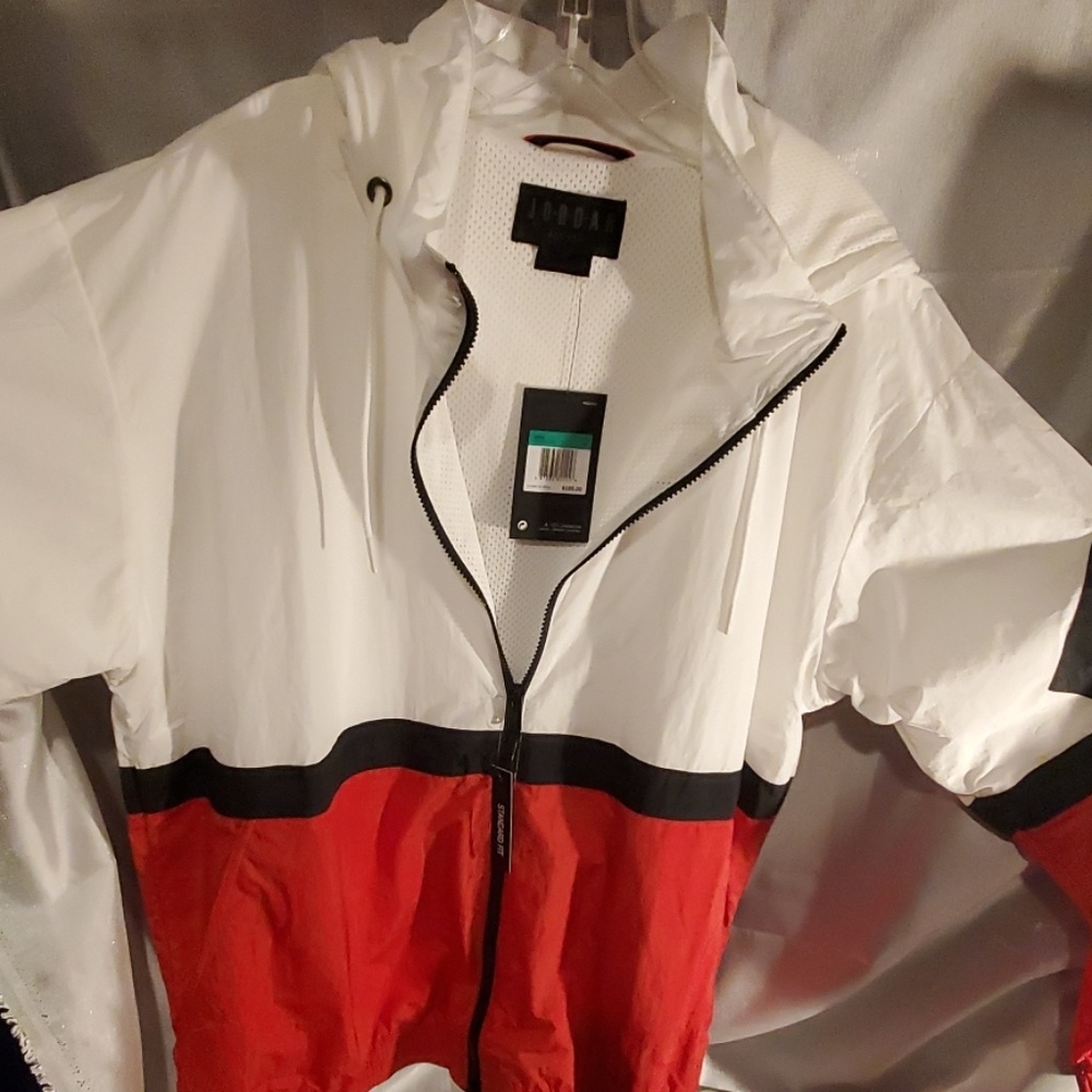 New with tags JORDAN BRED COLOR WAY WINDBREAKER